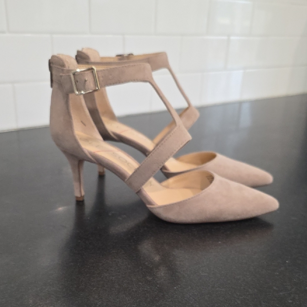 Sole Society Beige Suede Strappy Heels - Brand NEW In Box